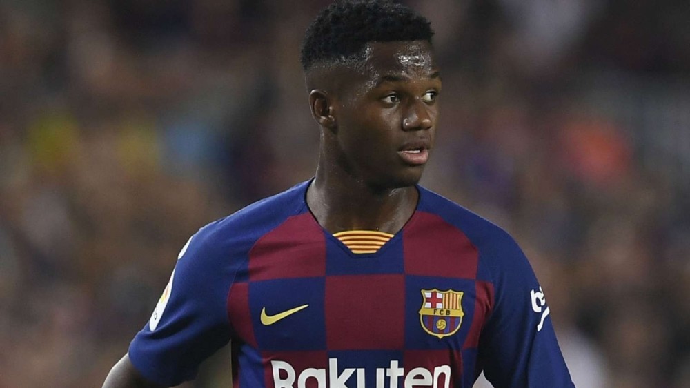 云博体育官网- 莱比锡RB新星闪耀欧冠赛场，创队史最年轻进球纪录  